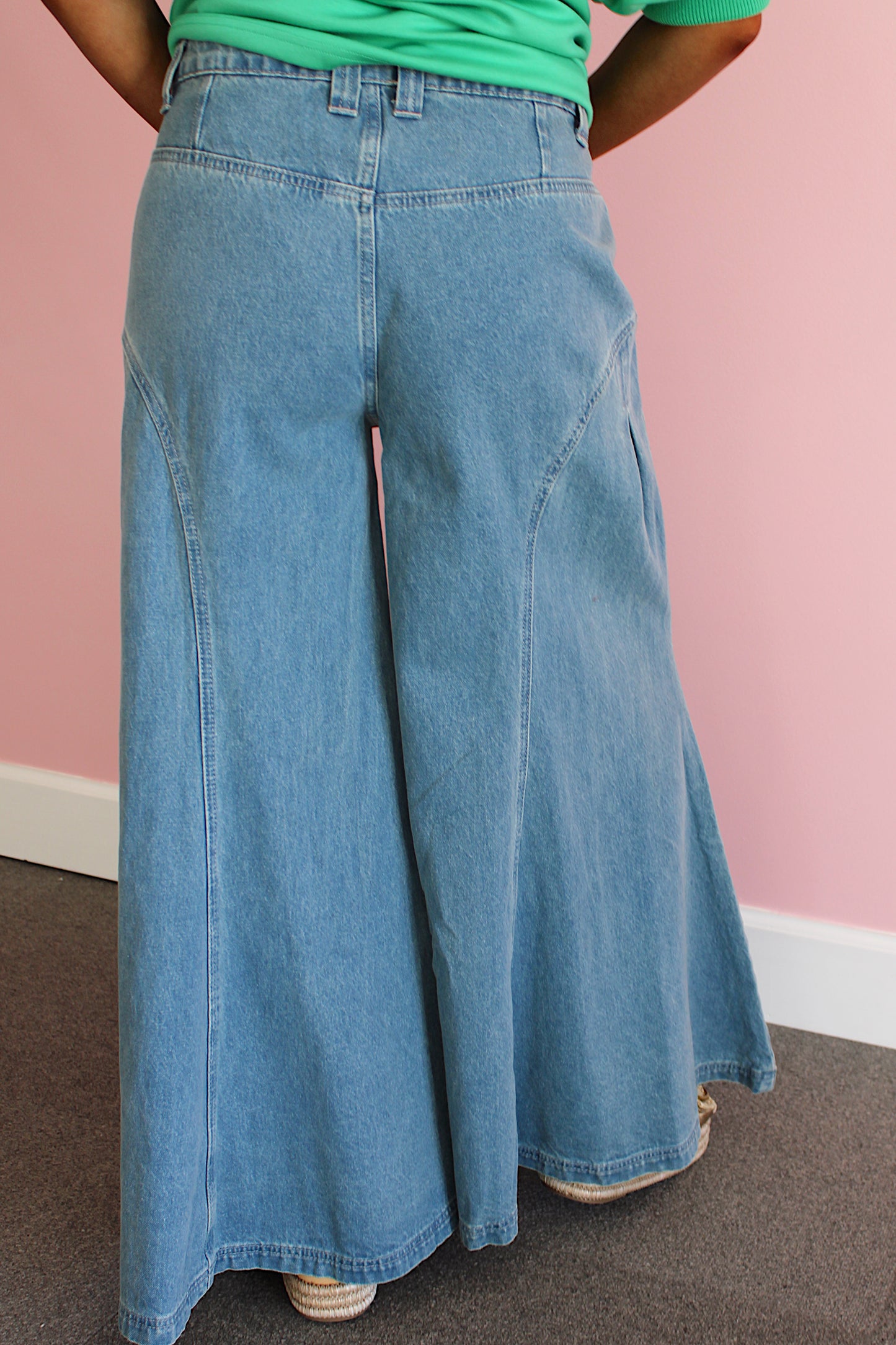 Pleated Wide Leg Jean