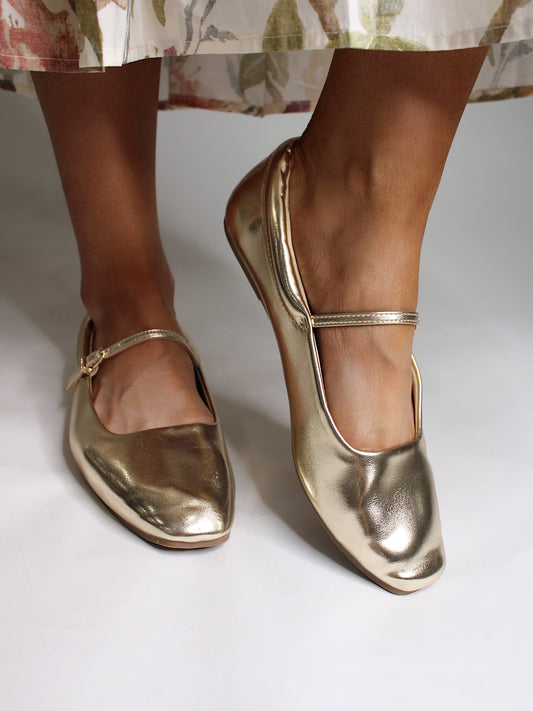 Golden Girl Flat