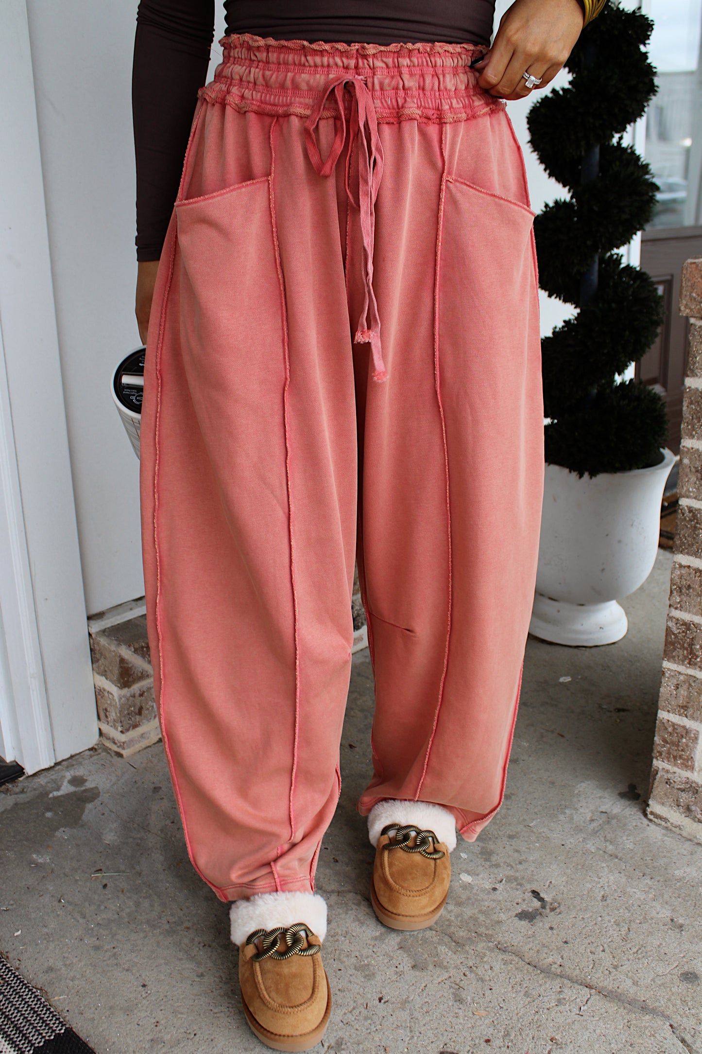 Barrel Sweats in Sienna