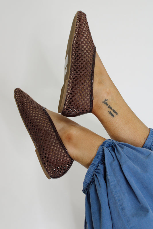 The Anna Woven Flat - Brown