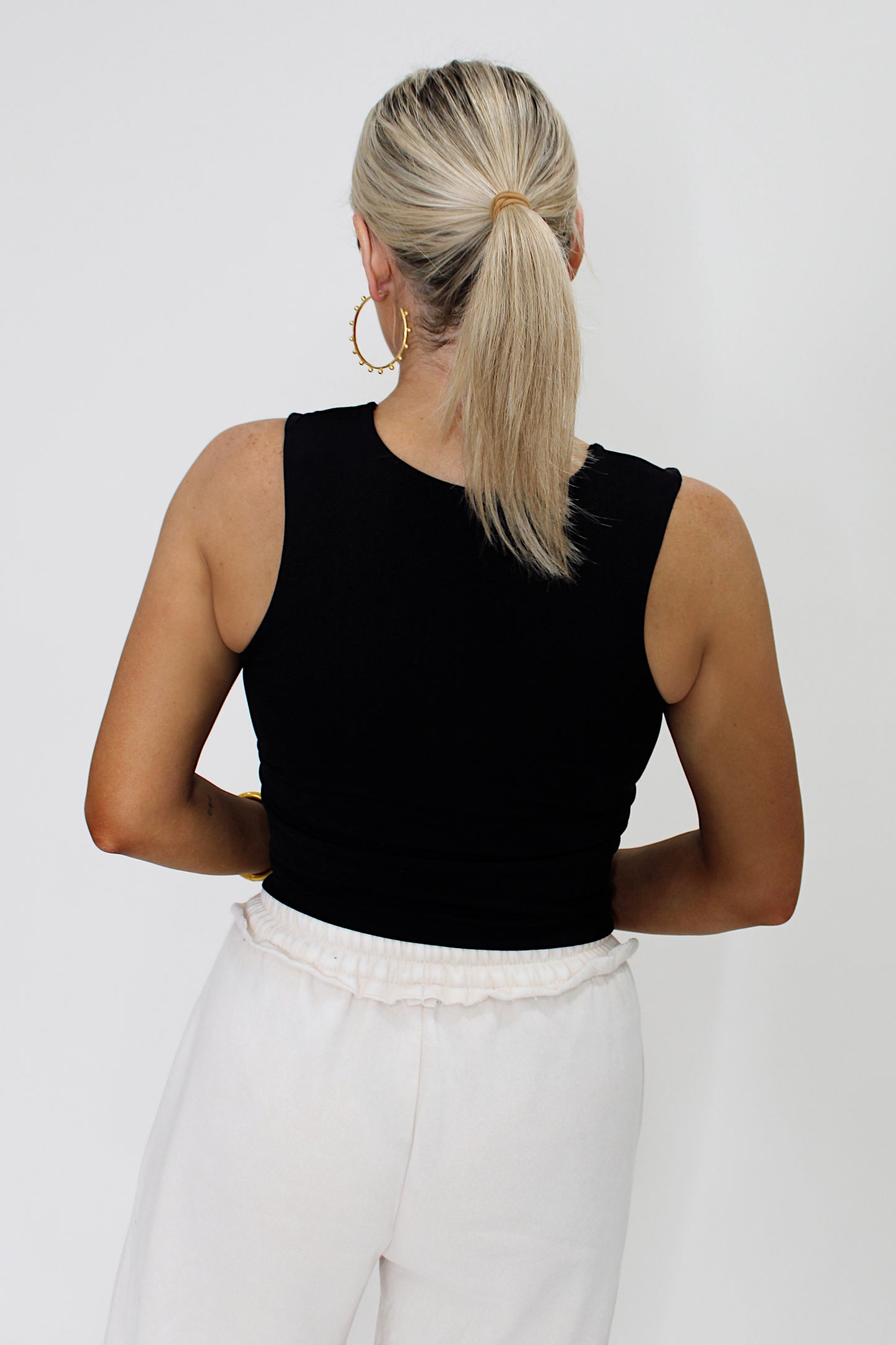 Seamless Cropped Tank w/ Built-in Bra