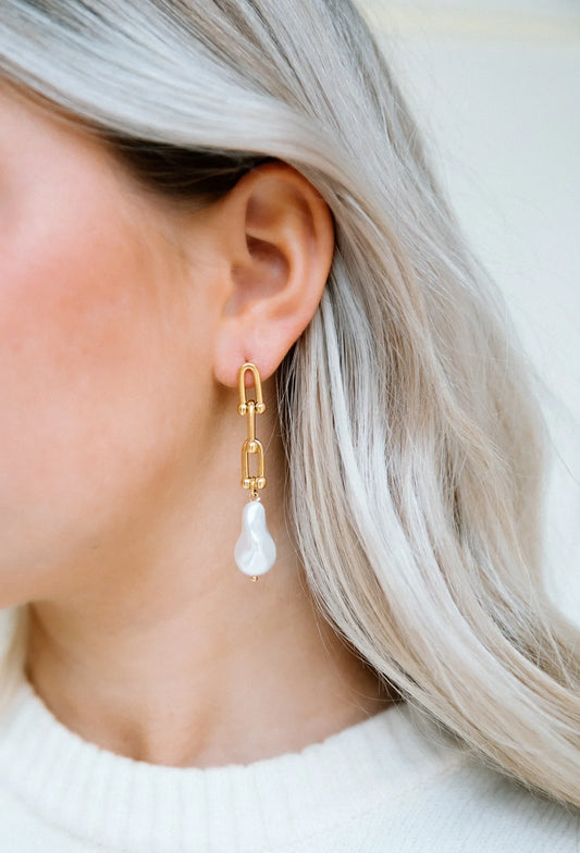KRISTALIZE / The Bianca Pearl Earrings