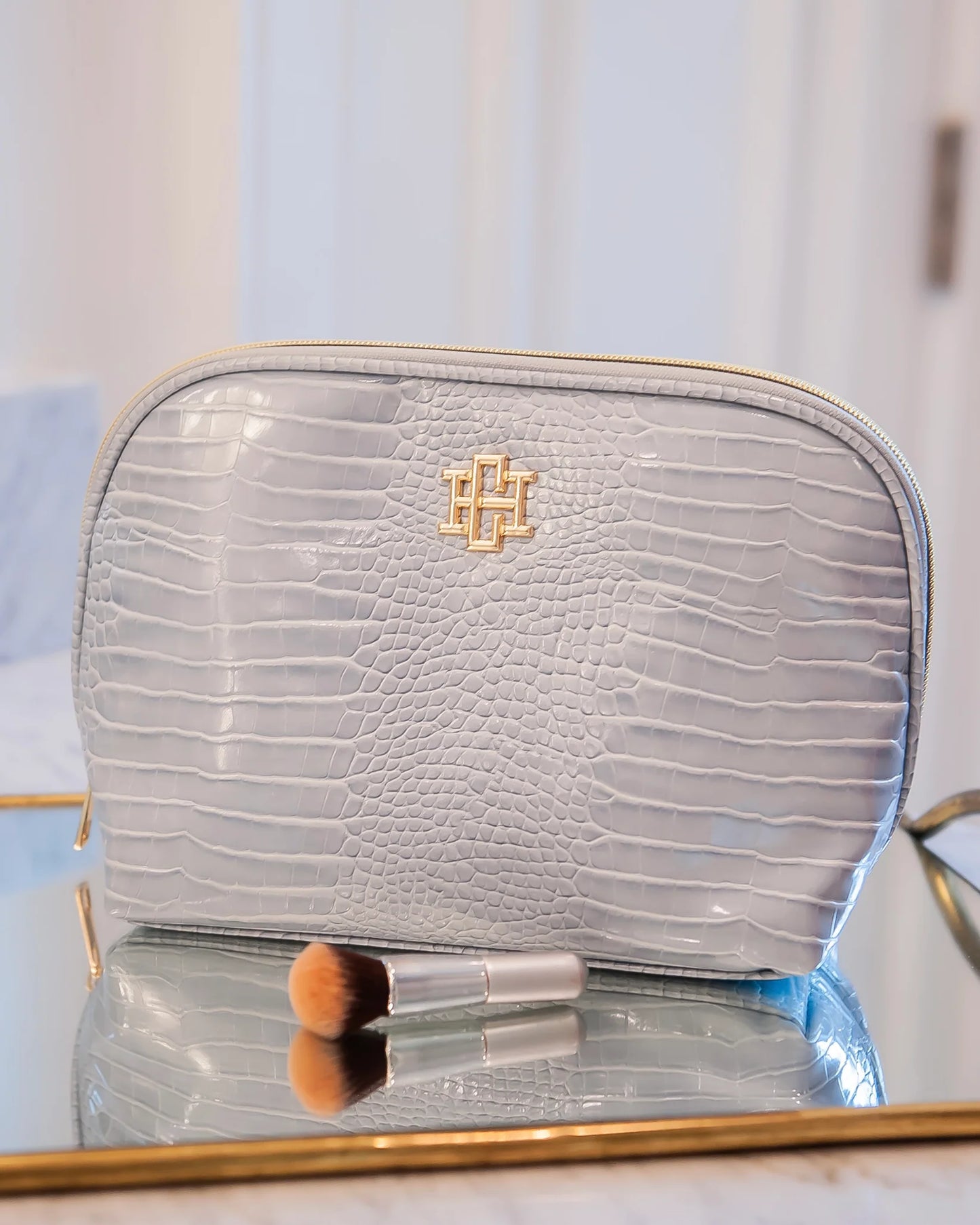 CAROLINE HILL | Capri Large Pouch Baby Blue EC